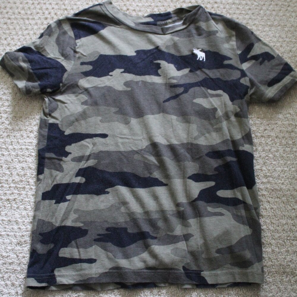 Boys Camoflage Abercrombie Tee 9/10